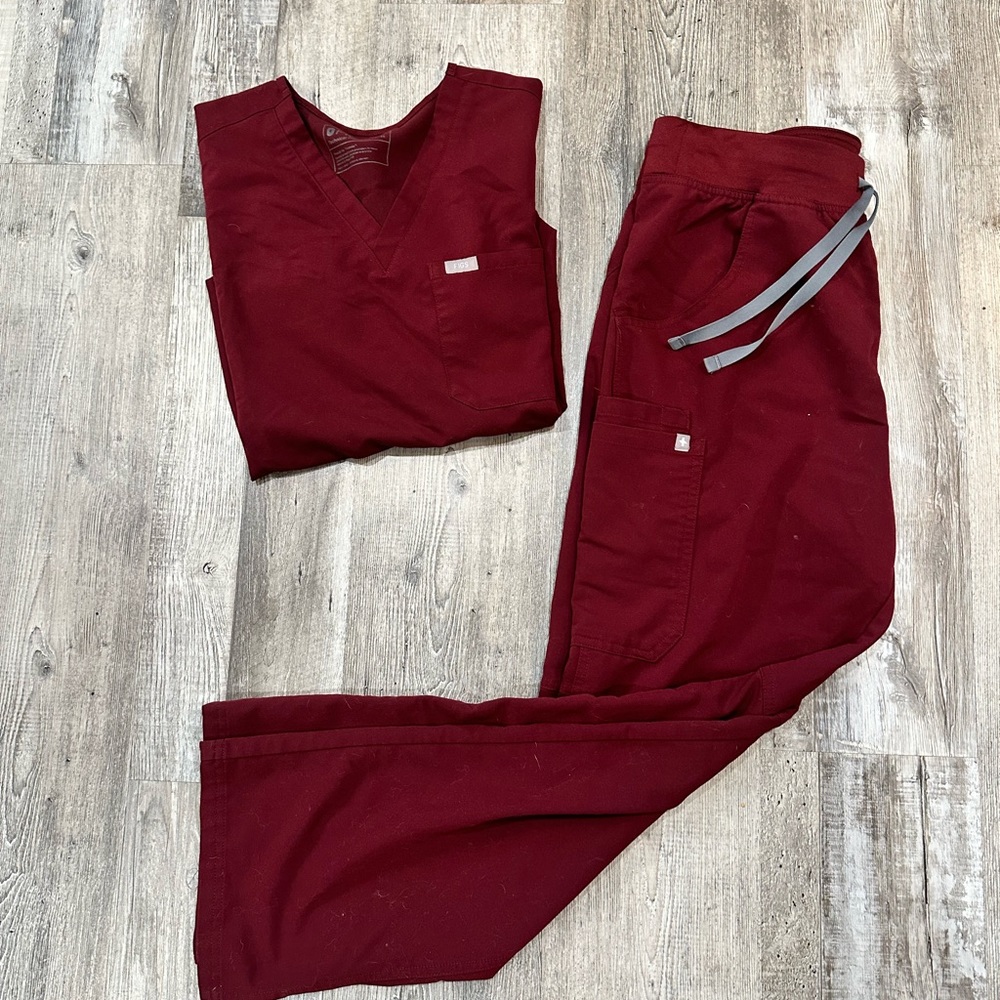 FIGS Scrubs Set- Burgundy